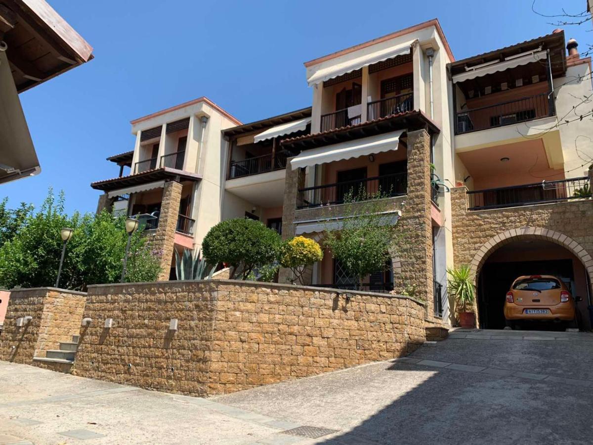 Yulia Guest House Uranúpoli Kültér fotó